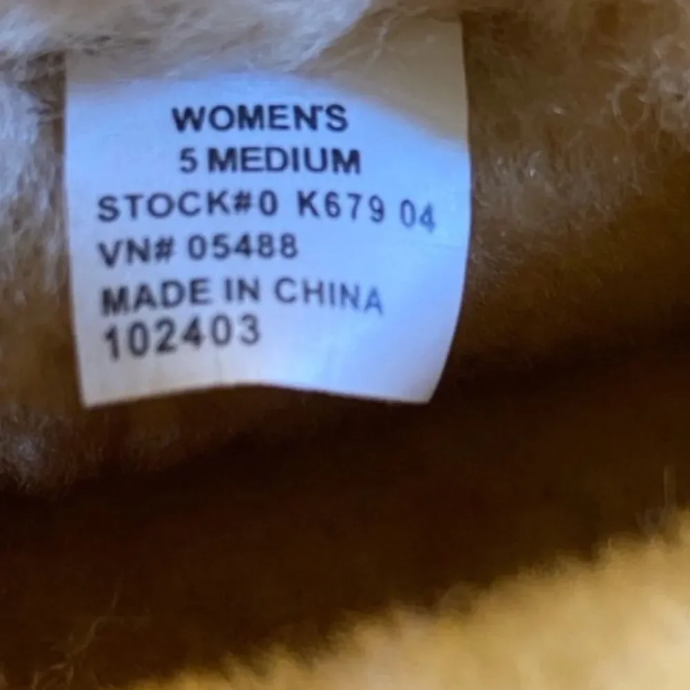 L.L. Bean Genuine Shearling Lam Premium Sude Upper Women's Tan Moccasin Slippers - Picture 5 of 7